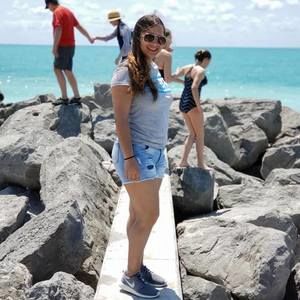 Meet your Posher, Aura